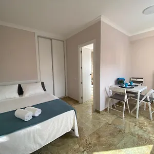  Apartment Cozy Centr